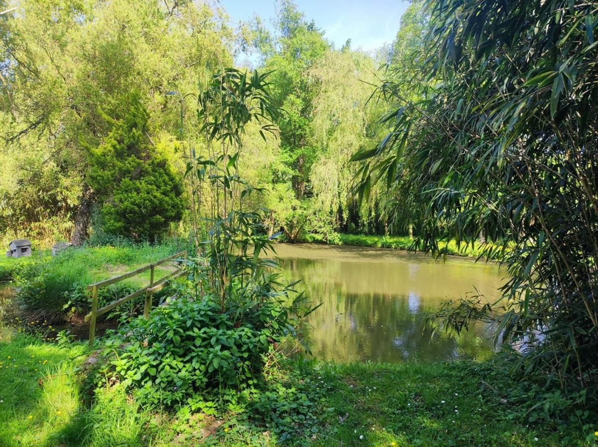 Le Moulin De Benneville Chambres D'Hotes, Petit Dejeuner Compris Cahagnes Buitenkant foto