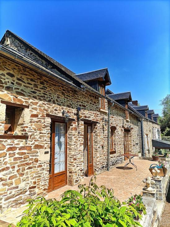 Le Moulin De Benneville Chambres D'Hotes, Petit Dejeuner Compris Cahagnes Buitenkant foto